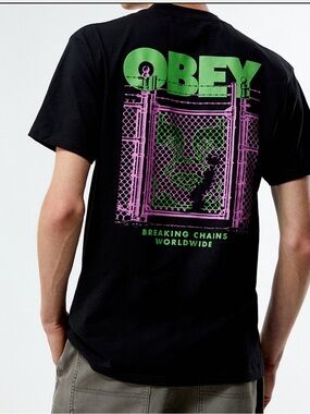OBEY Chain Link Fence Icon Tee Medium Shepard Fairey Graphic Streetwear EUC
